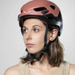 Aria Helm
