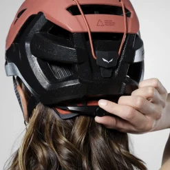 Aria Helm